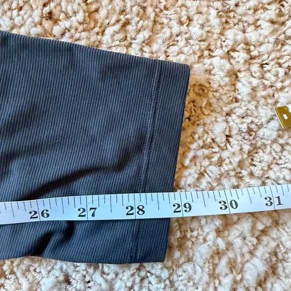 Arc’tryx Thermals - Large - Picture 3 of 5